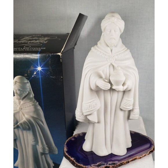 Vintage 1982 AVON Nativity Collectibles The Magi Bathasar Porcelain Figurine Box - Picture 7 of 16